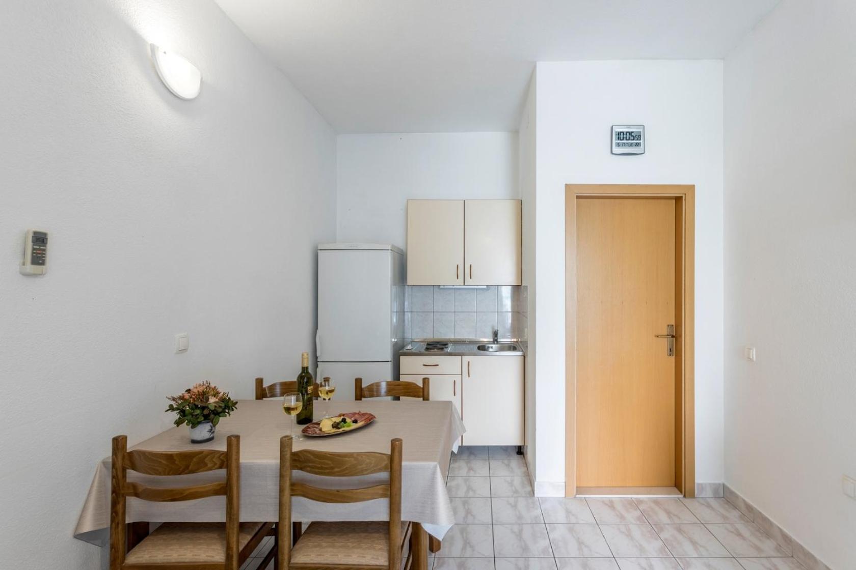 Apartments With A Parking Space Baska Voda, Makarska - 301 Luaran gambar