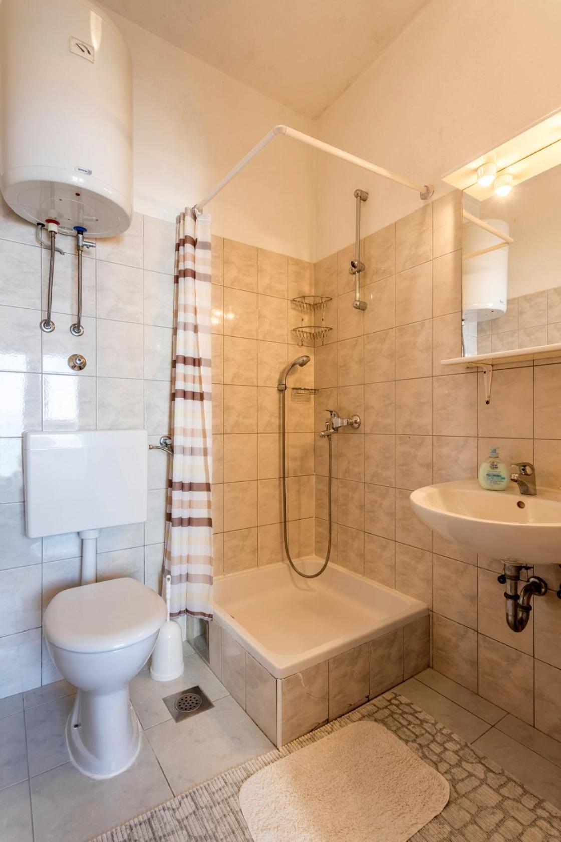 Apartments With A Parking Space Baska Voda, Makarska - 301 Bilik gambar